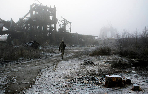 Російські війська увійшли до Авдіївки з північного сходу: ситуація в місті стала критичною, – журналісти