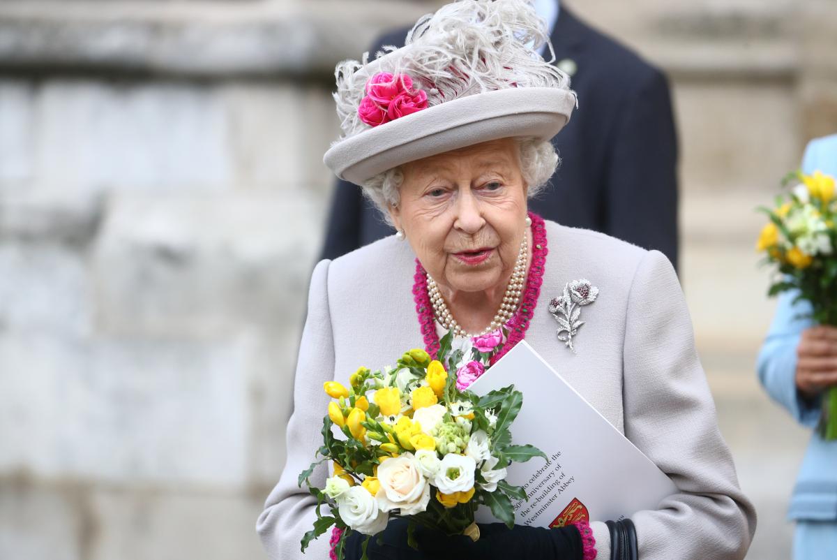 Daily Mail: Елизавета II выпустила фирменный джин
