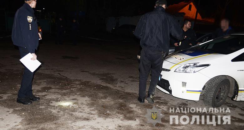 У Дарницькому районі Києва 12 листопада біля будинку на вулиці Боровій сталася стрілянина