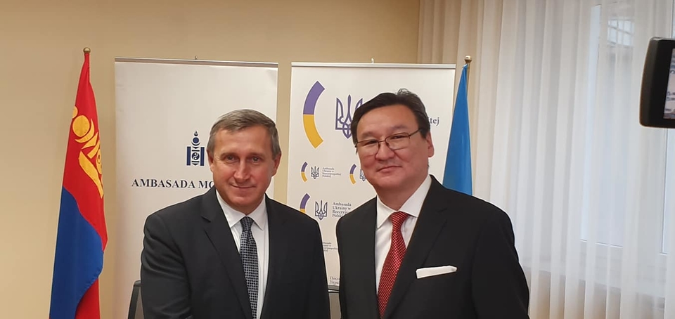 У посольстві України у Варшаві у п’ятницю урочисто підписано угоду між урядами України та Монголії про взаємне скасування віз.