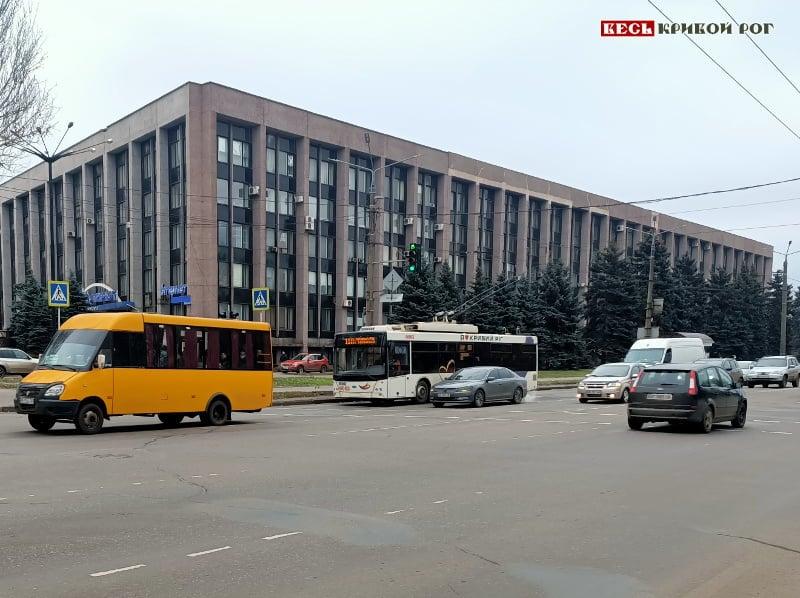 У рідному місті Зеленського вирішили скасувати плату за проїзд у громадському транспорті    