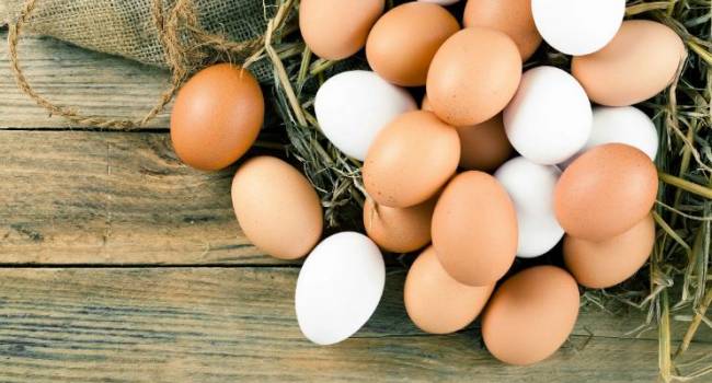 Яйца уже подорожали, на очереди свинина: эксперты объяснили рост цен на продукты в Украине