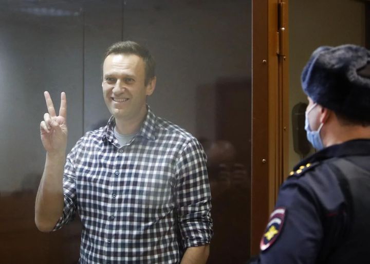 Навального вернули в колонию из больницы для заключенных    
