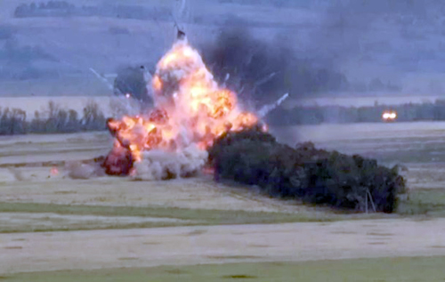 Епічний вибух російського танка потрапив на відео