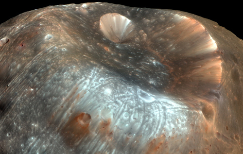 Астрономи знайшли пояснення загадковим борознам на Фобосі