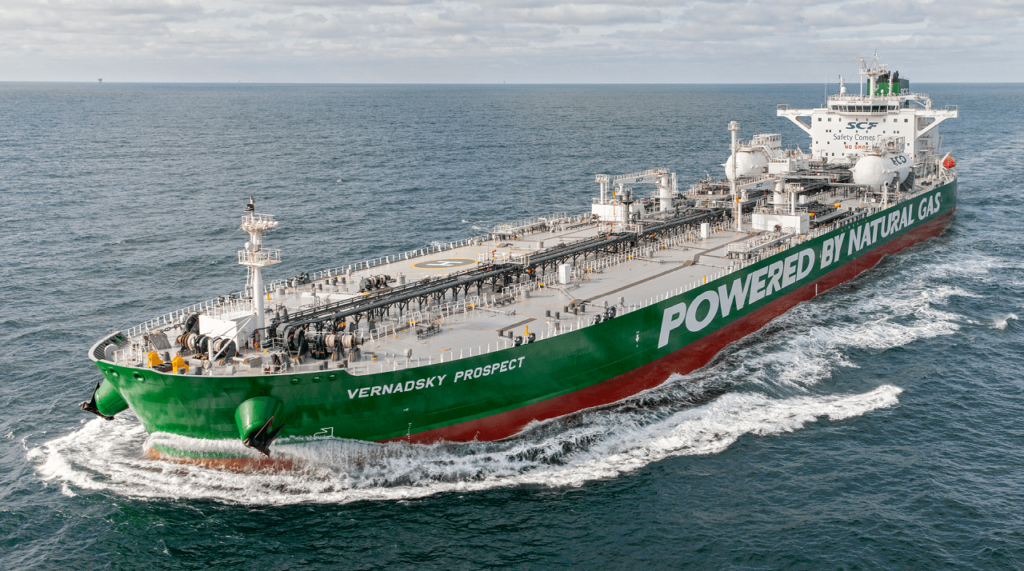 Найбільша судноплавна компанія Росії розпродає танкери заради погашення боргів – WSJ