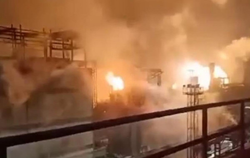 У Липецьку дрони атакували один з найбільших металургійних комбінатів РФ: виникла масштабна пожежа. ВІДЕО