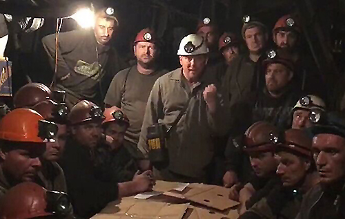 "Горняки получают зарплату меньше, чем охранники в "АТБ": почему забастовали шахты Коломойского и Ахметова
