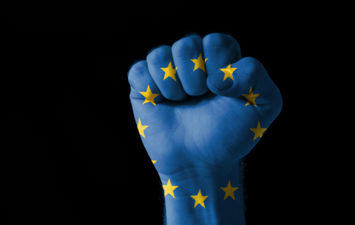 Politico: Чтобы быть игроком глобального масштаба, Евросоюзу необходимо перестать играть роль арбитра