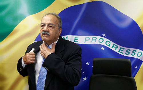 У союзника бразильского президента полицейские нашли деньги между ягодицами