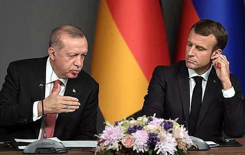 Между Турцией и Францией разгорелся дипломатический скандал: Эрдоган посоветовал Макрону лечить психику, Париж отозвал посла