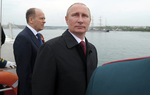 В России понимают, почему Путин наказал Украину Крымом, – историк Зубов. ВИДЕО
