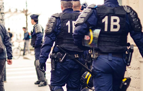 Полиция Франции пресекла деятельность преступной группировки, торговавшей оружием