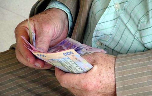 Мінімальну пенсію в Україні пропонують підвищити у два рази: в Раду внесено законопроєкт