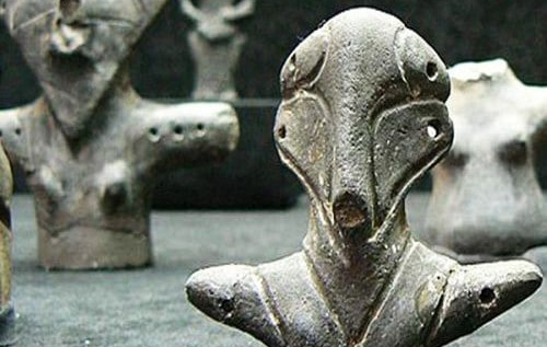 Археологи обнаружили удивительные статуэтки божеств цивилизации Винча, напоминающие инопланетян