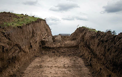 Археологи в Днепропетровской области раскопали многоуровневый курган. ФОТО