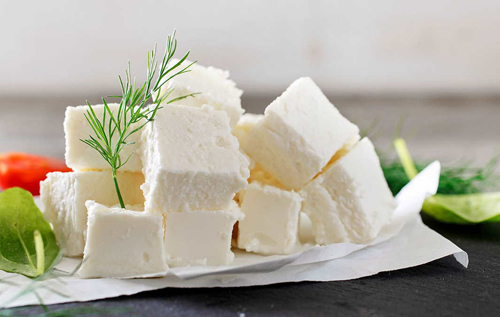 Гауда, чеддер, моцарелла: какие виды сыра самые полезные