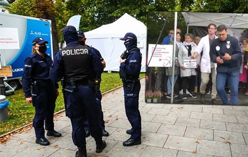 Петарда взорвалась во рту: в Польше во время протеста медиков мужчина покончил с собой