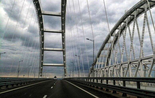 Заявление террориста Гиркина о возможности удара Украины по Крымскому мосту вызвало панику на полуострове