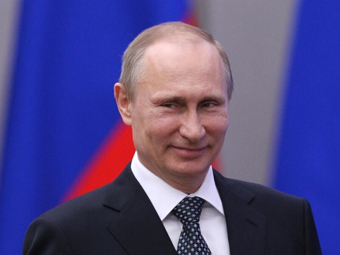 Путін оголосив, що знову йде у президенти