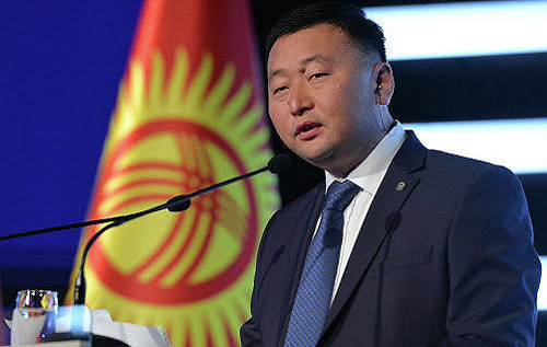 Главу пресс-службы президента Кыргызстана задержали за вымогательство взятки