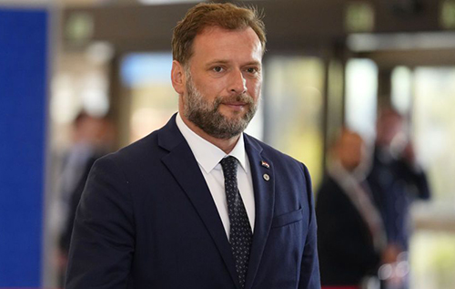 Міністр оборони Хорватії потрапив у ДТП. Прем'єр-міністр відправив його у відставку