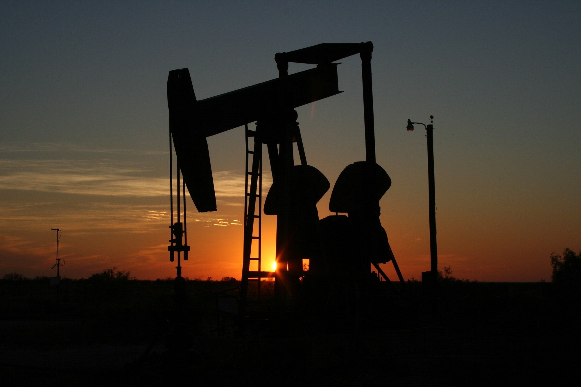 Цена на нефть обвалилась: россияне, затягивайте пояса 