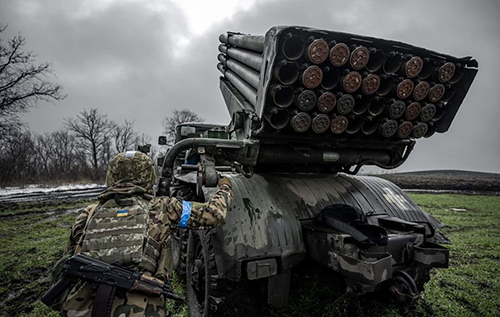 Між Східною та Західною Європою окреслився розкол через нездатність забезпечити зброєю Україну, – Bloomberg