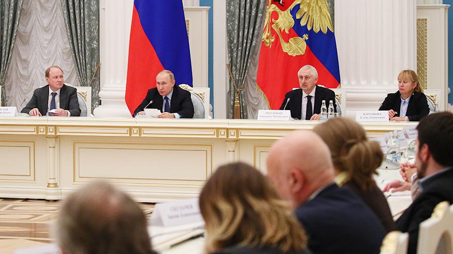 Мафиозная группировка во главе с Путиным хочет приватизировать русский язык