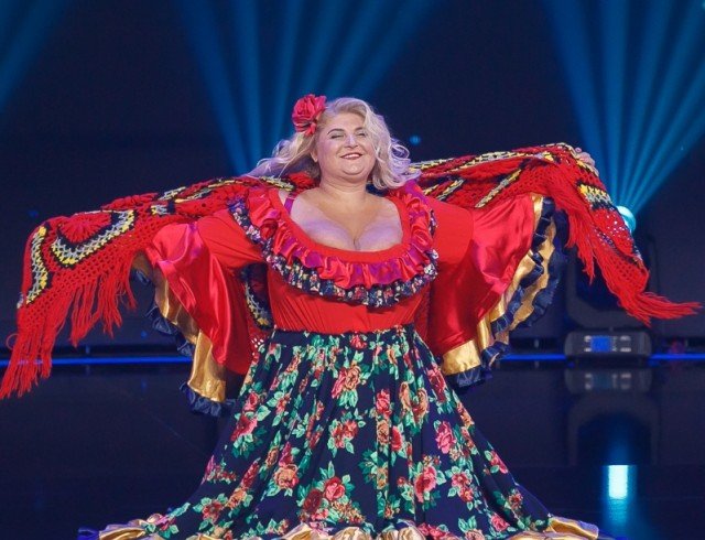 Девушка с 15-м размером груди удивила зрителей и жюри шоу "Україна має талант"