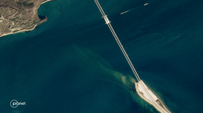 На підходах до Кримського мосту виникли кілометрові затори