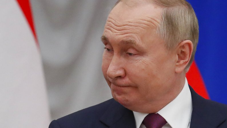 Путин – типичный бандит, дорвавшийся до власти. Мы вообще все смотрим продолжение популярного сериала  "Бандитский Петербург", – Фурса 
