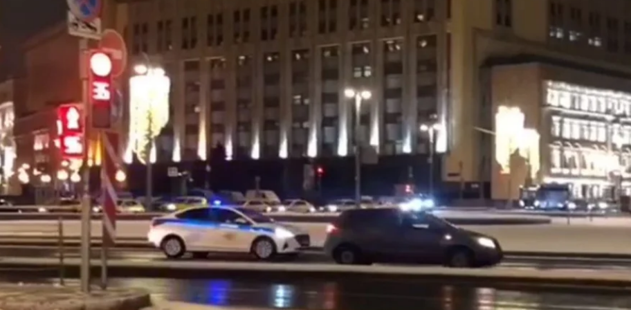 "Диверсія" проти ФСБ. На Луб’янці у Москві водія зупинили за пісню Сердючки, що звучала з машини