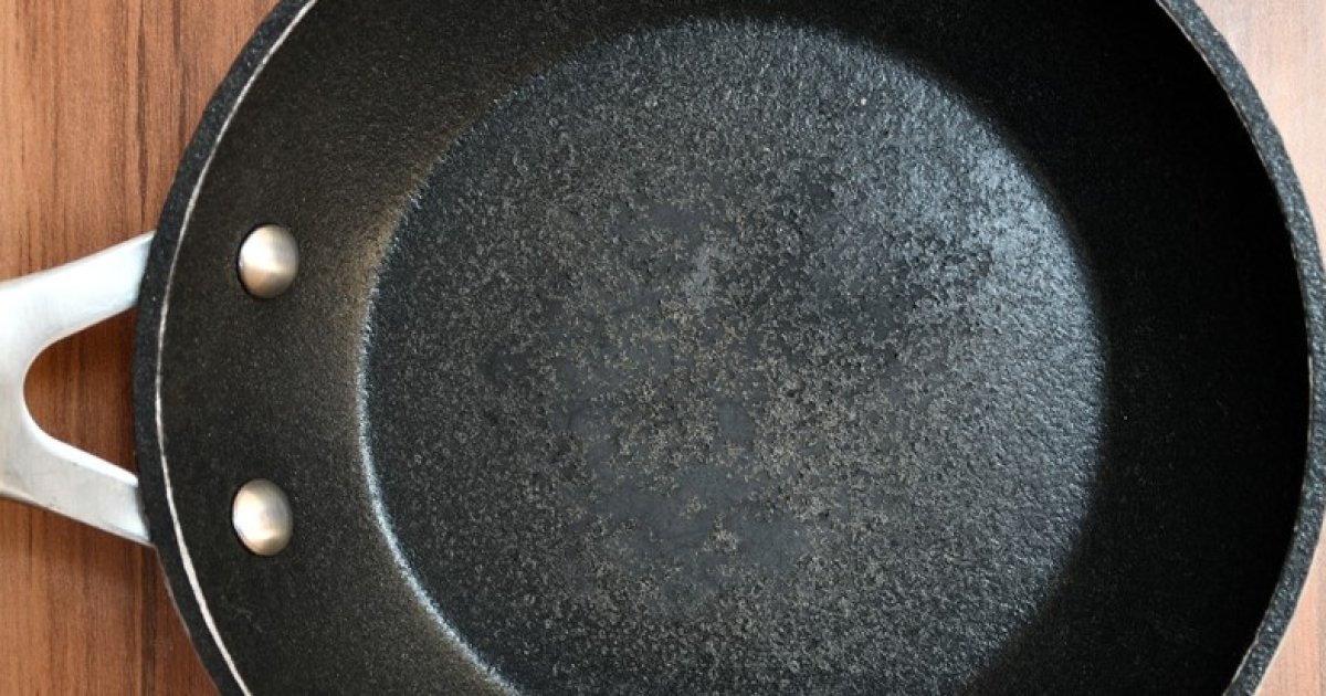 Викинути негайно: який посуд небезпечний для здоров'я