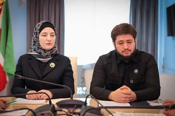 Кадиров призначив свою 20-річну дочку куратором охорони здоров'я Чечні: в уряді відзначили її "знання і досвід"