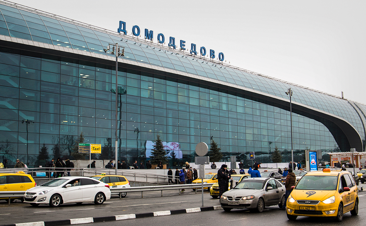 У Росії заявили про нову атаку БПЛА на Москву: потужні вибухи чули в Домодєдово. ВІДЕО
