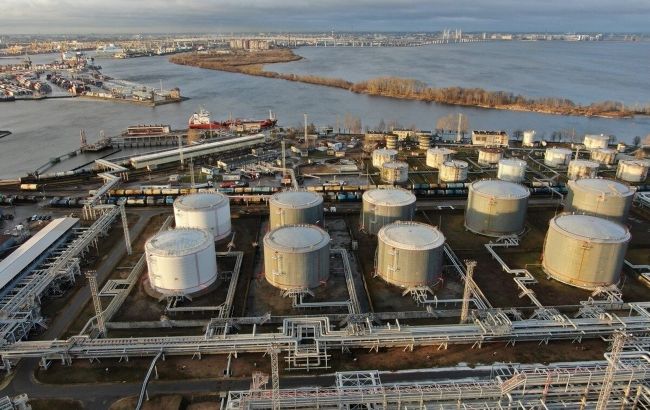 ГУР атакувало дронами нафтобазу в Санкт-Петербурзі, є влучання, – джерело