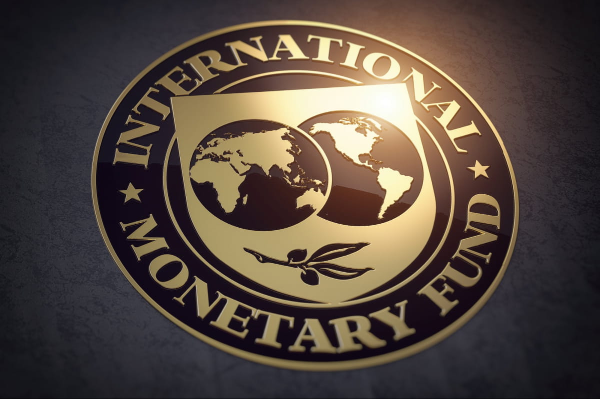 МВФ дав прогноз курсу долара до гривні до 2029 року