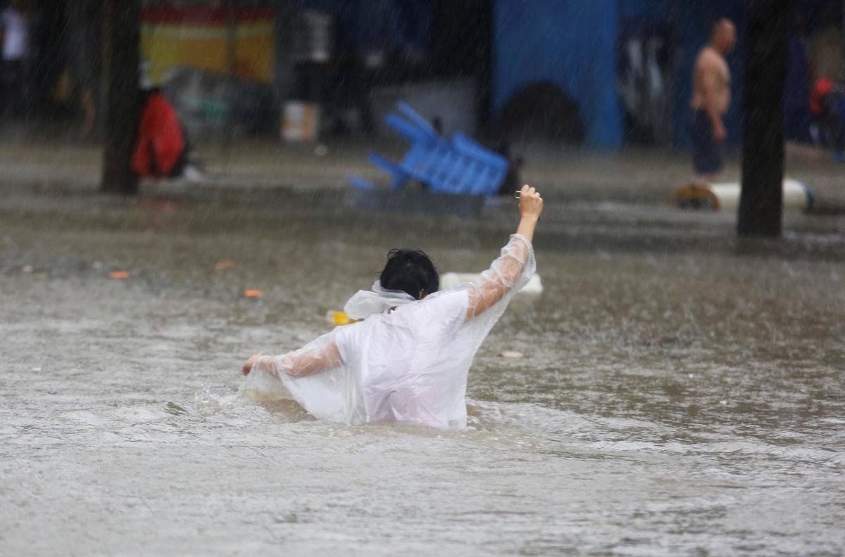 Філіпіни, тайфун, загиблі, постраждалі, негода, люди, евакуація