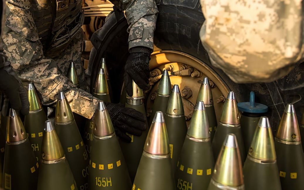 США планують вчетверо збільшити виробництво снарядів для України
