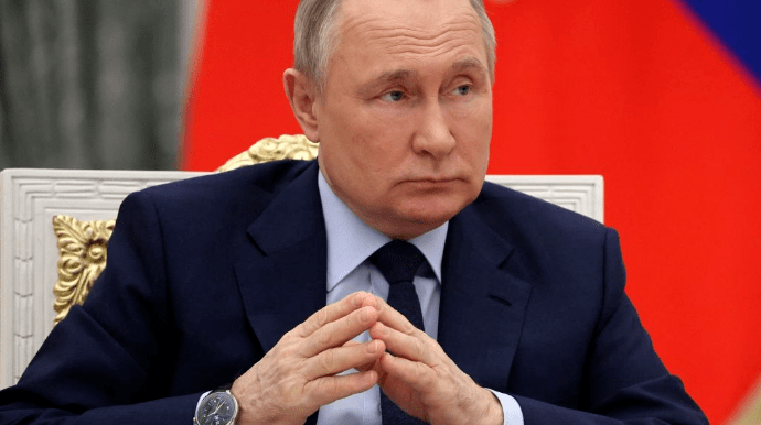 "Нічого страшного": Путін наказав чиновникам їздити на "Москвичах" і "Ладах"