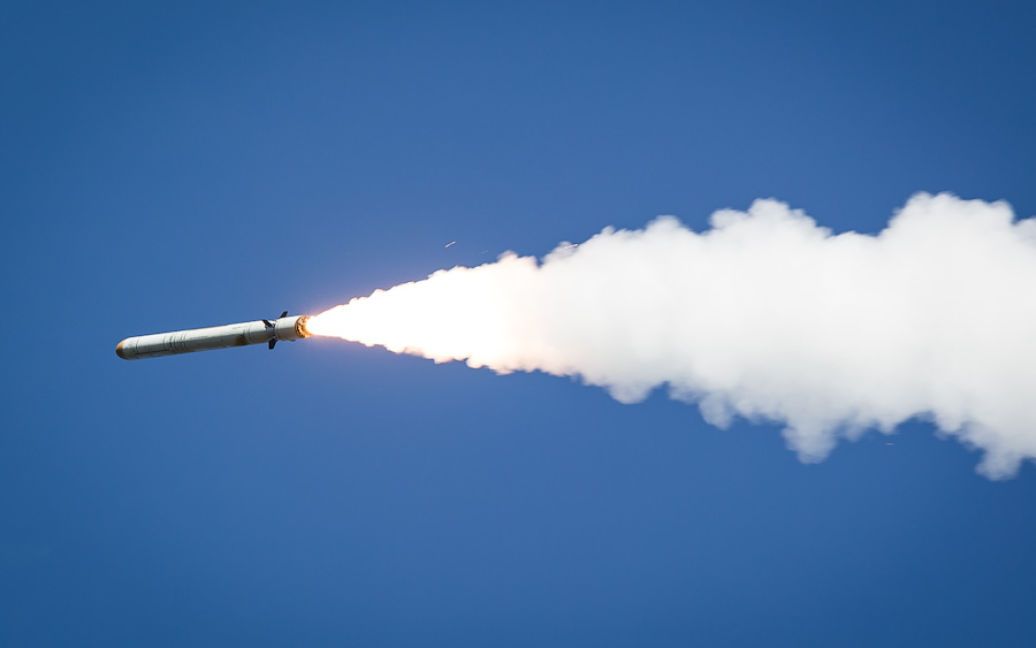 Чому російські "ТУшки" замість 8 ракет випускають одну: Маломуж пояснив
