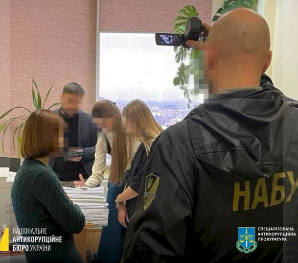 Подробиці скандалу. Чотирьох суддів Київського апеляційного суду спіймали на хабарі