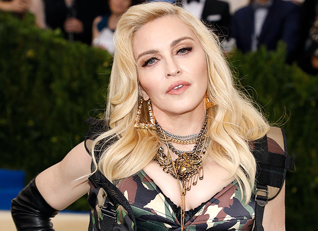 Сама скромность: Мадонна снимет фильм о себе
