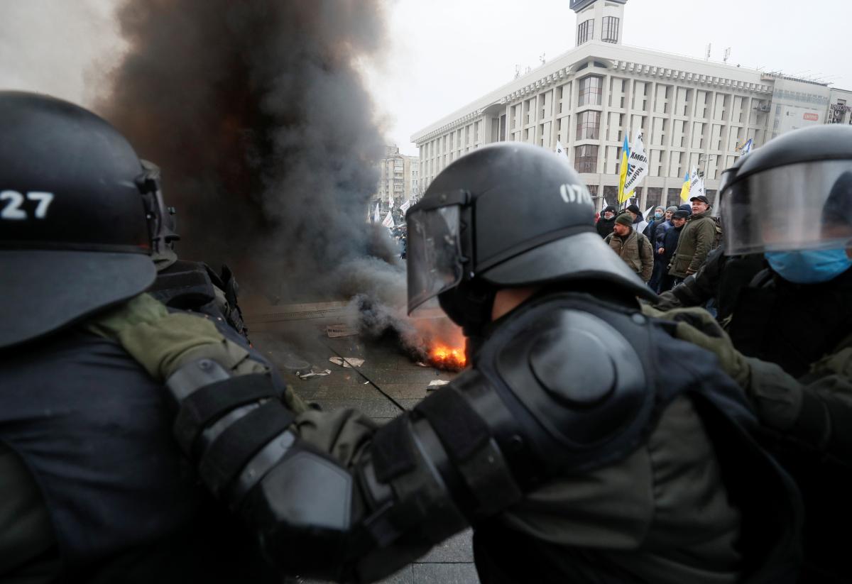 Нацполіція: Під час акції на Майдані Незалежності постраждали близько 40 поліцейських