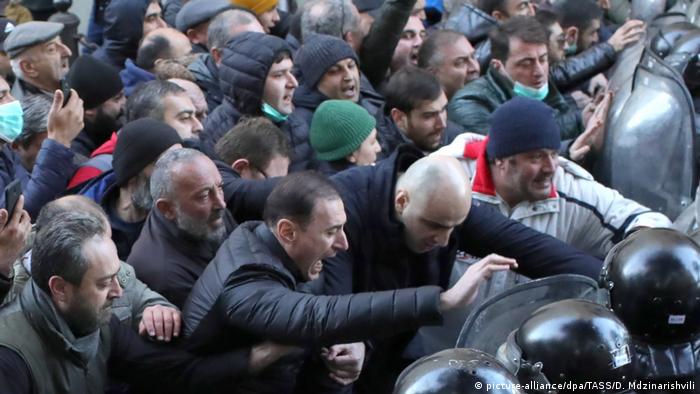 На Западе шокированы и возмущены задержанием в Грузии лидера оппозиции – Deutsche Welle