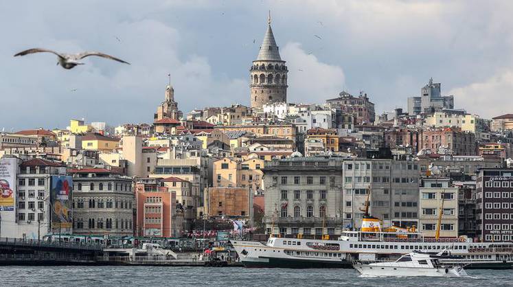 Турецька ліра обвалилась на 14%. Як це вплине на українських туристів?