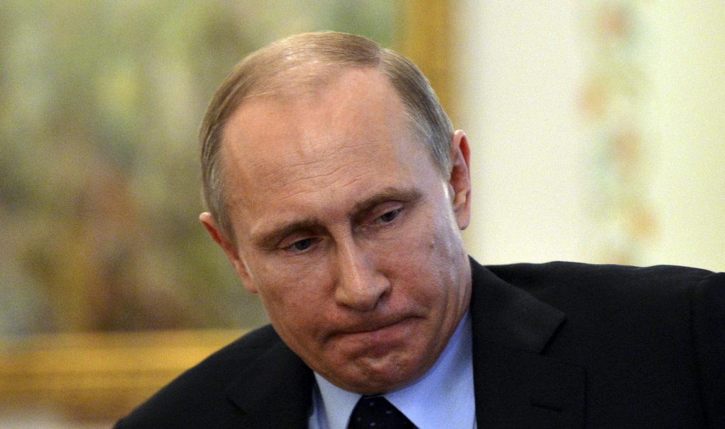 Кирилл Сазонов: Путину можем подарить специальную губозакаточную машинку ручной работы из снарядной гильзы