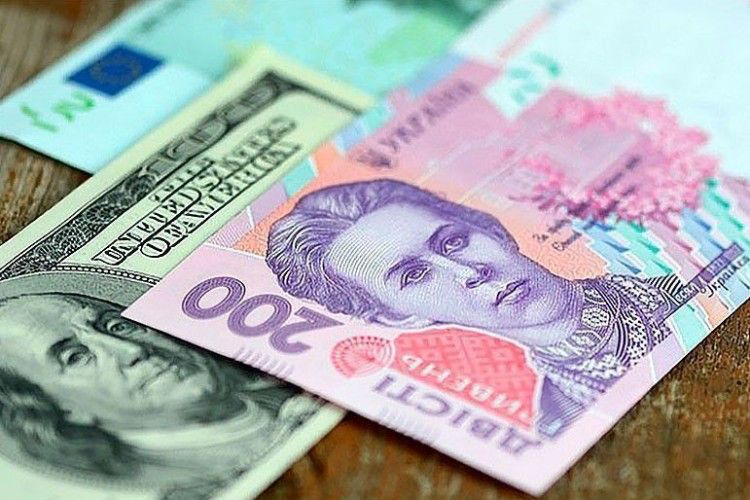 Нацбанк України вперше за кілька тижнів не продавав валюту для підтримки гривні