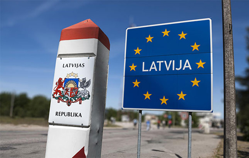 Латвія може депортувати шість тисяч росіян: не з’явились на іспит з державної мови